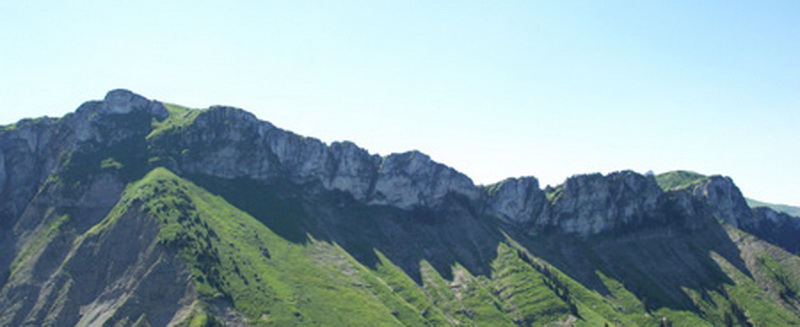 Panorama sur la Pointe d'Aveneyre